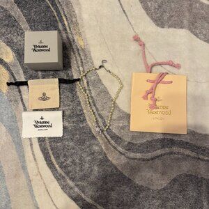 Vivienne Westwood One row faux pearl bas relief choker